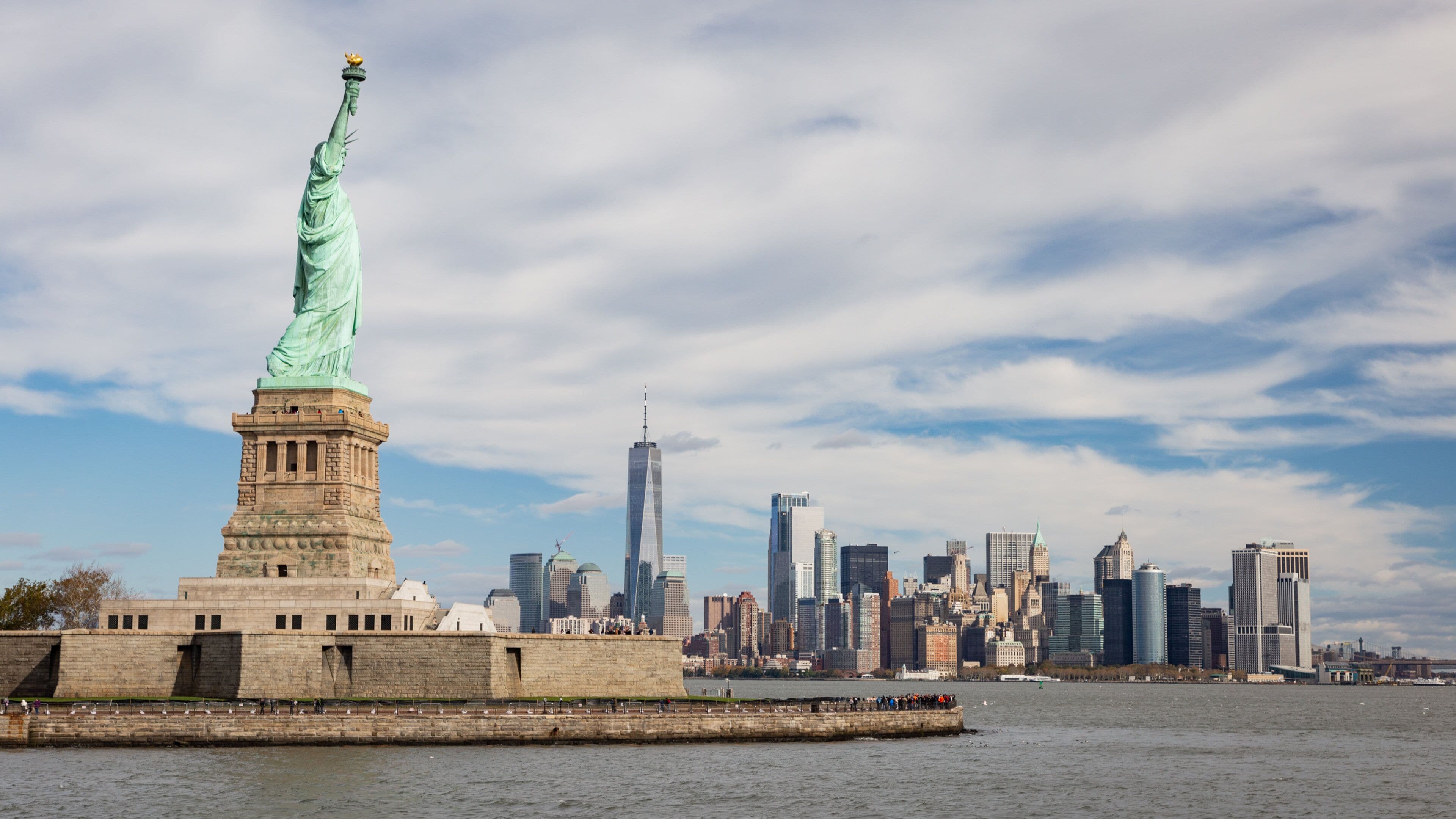 自由の女神像 (ニューヨーク) - ツアーとアクティビティ | エクスペディア