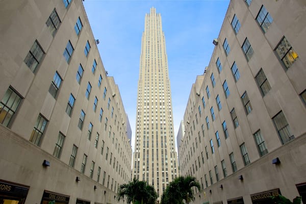 Rockefeller Center montrant ville, building et patrimoine architectural