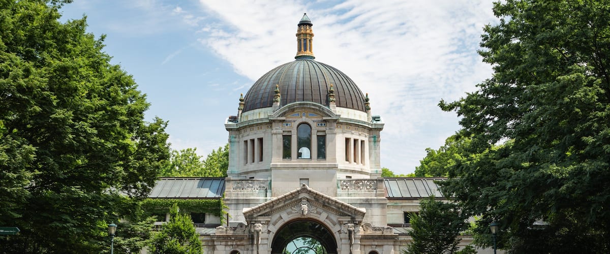 Bronx Zoo featuring heritage elements and a garden