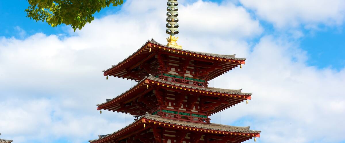 Temple Shitennoji qui includes patrimoine architectural, éléments religieux et temple ou lieu de culte
