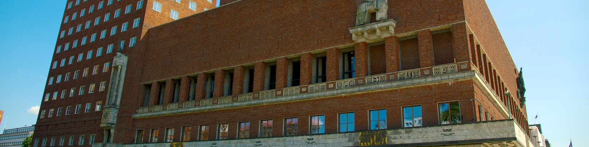 Oslo City Hall showing an administrative buidling