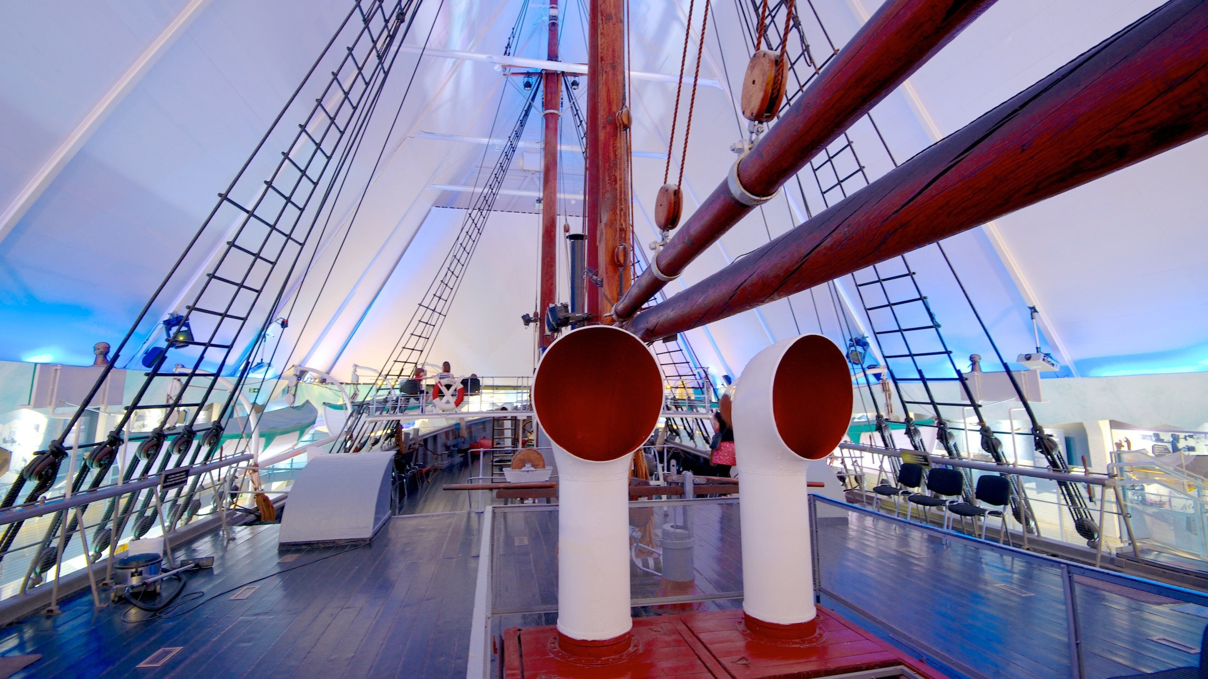 Museo de Fram que incluye vistas interiores