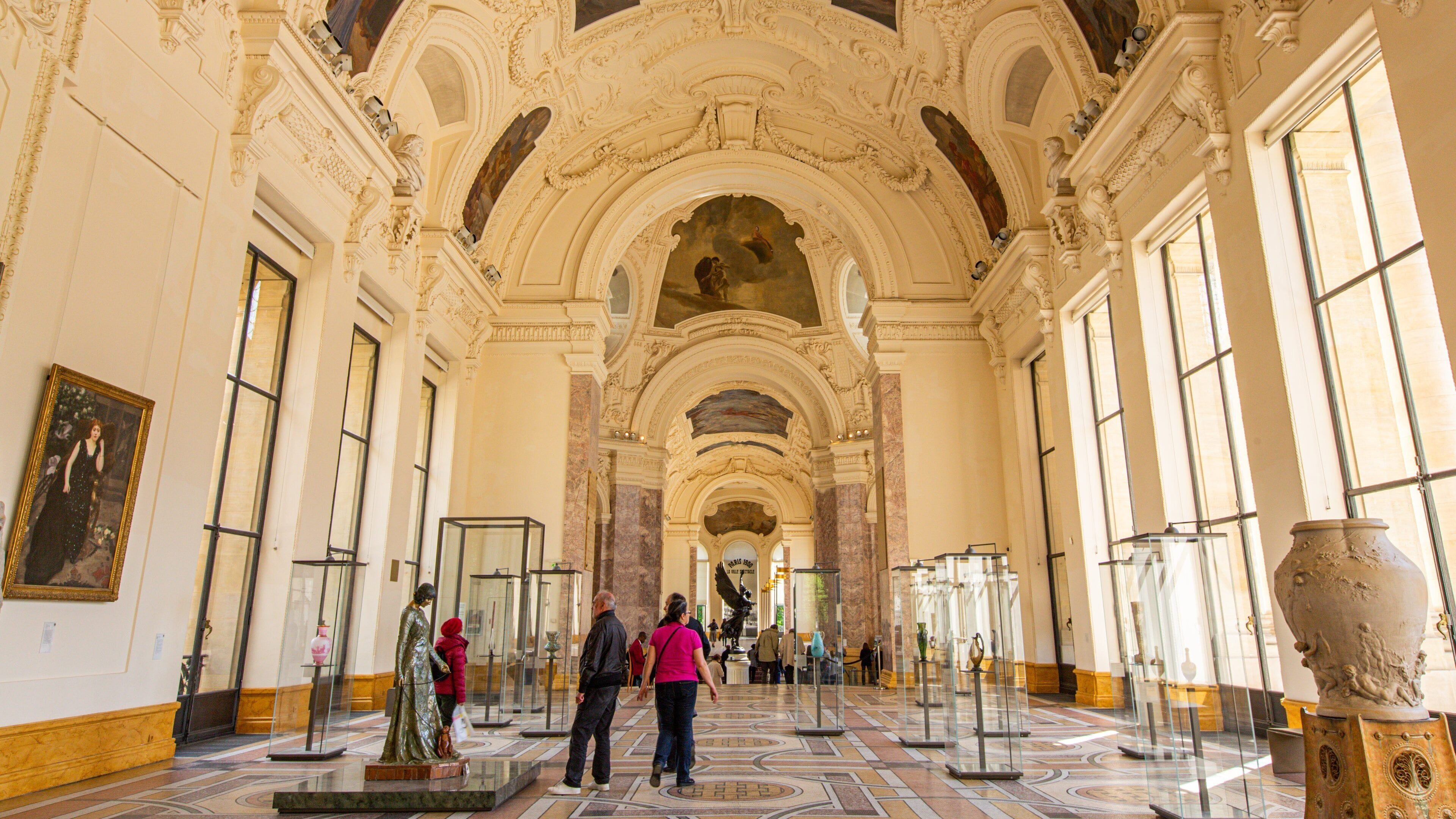 Petit Palais showing heritage elements, interior views and art