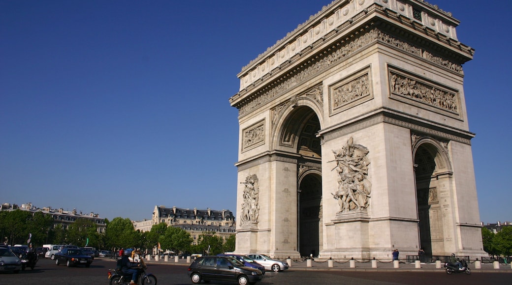 凱旋門 表示 スカイライン, 記念建造物 と 都市