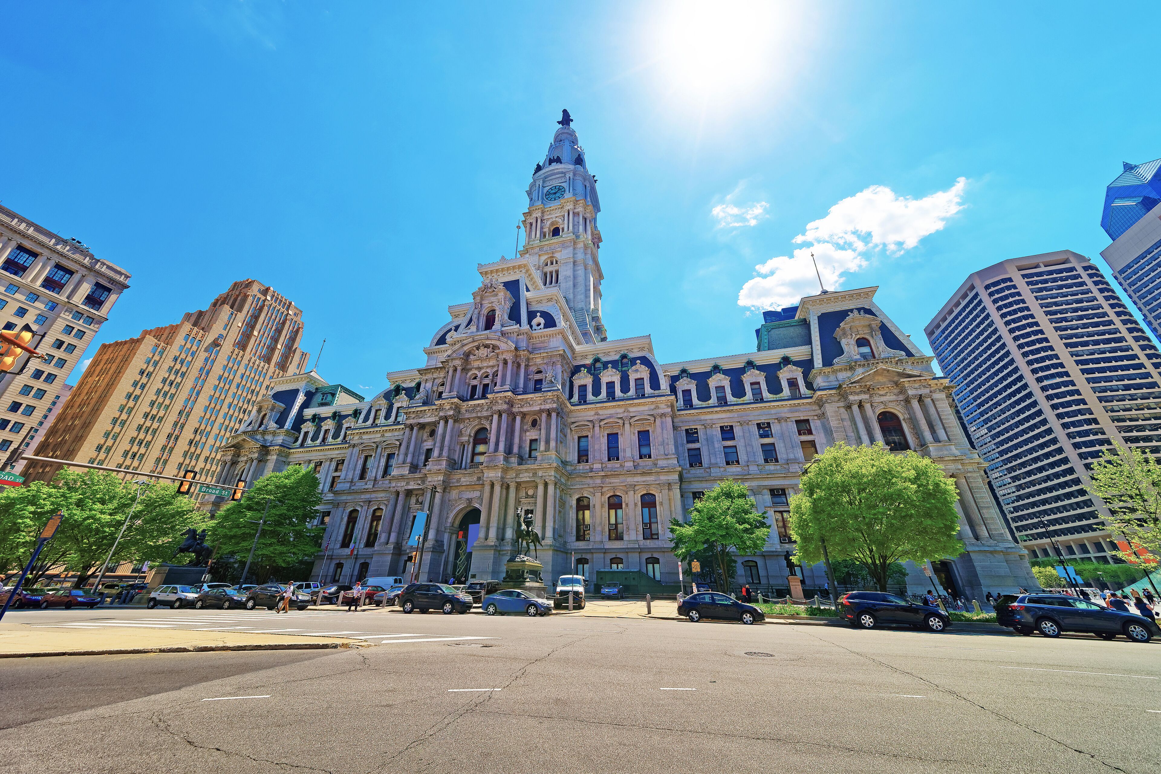 Philadelphia City Hall with William Penn figure atop Tower