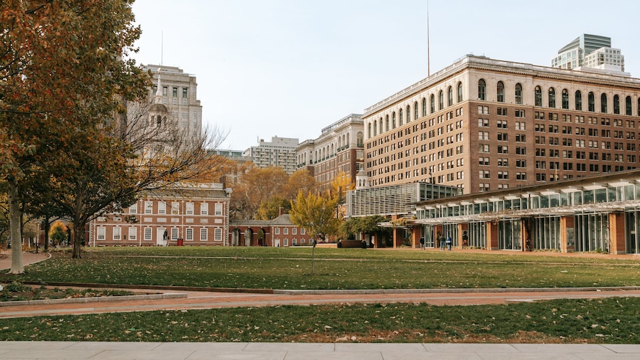 Liberty Bell Center showing a park and a city