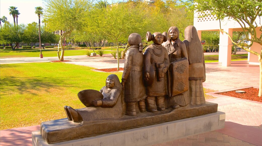Heard Museum featuring a statue or sculpture and outdoor art