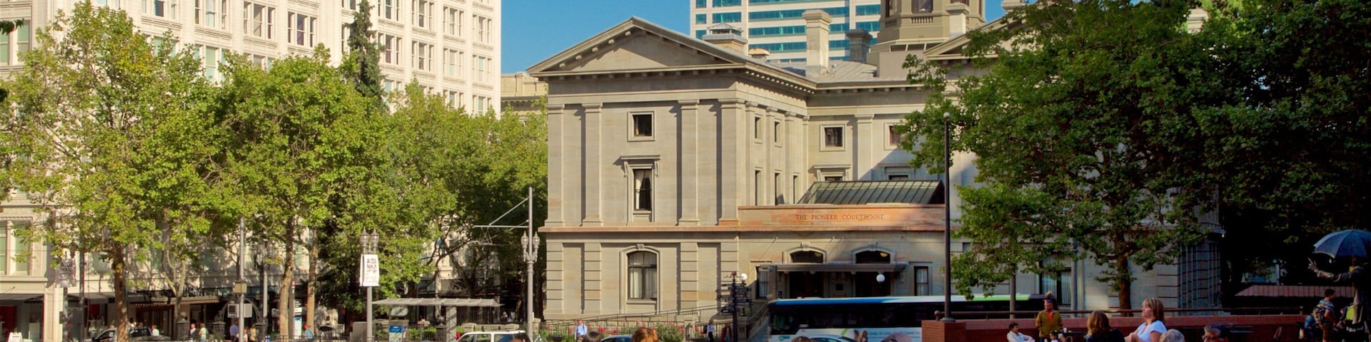 Pioneer Courthouse Square featuring heritage architecture, a city and outdoor eating