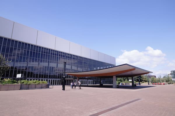Portland_VeteransMemorialColiseum_502363-1