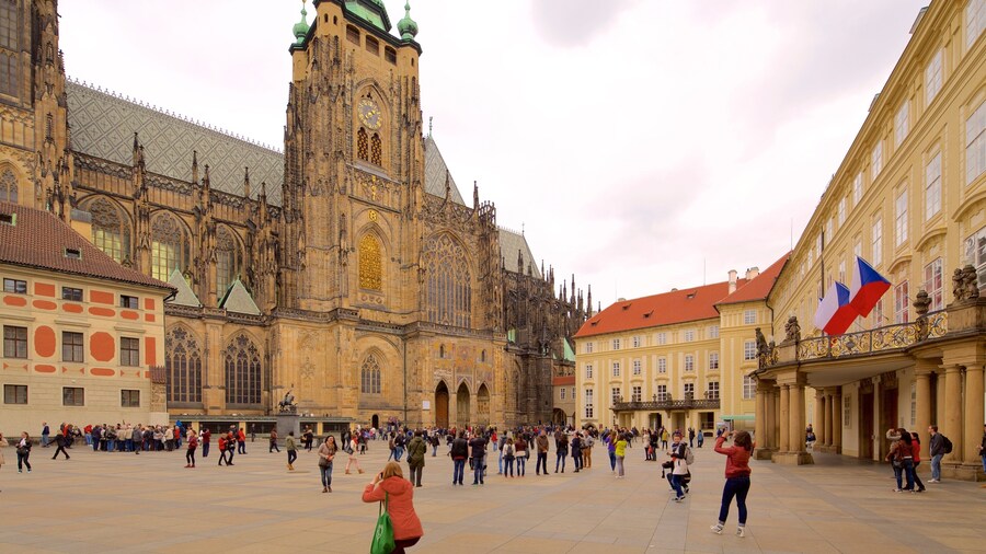 St. Vitus Cathedral featuring heritage elements, a city and a square or plaza