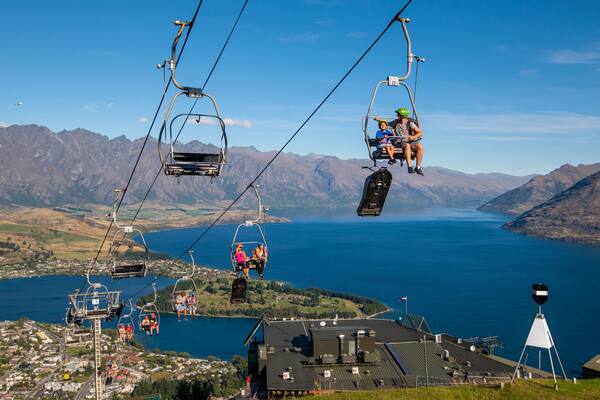 Skyline Queenstown which includes landscape views, a gondola and a lake or waterhole