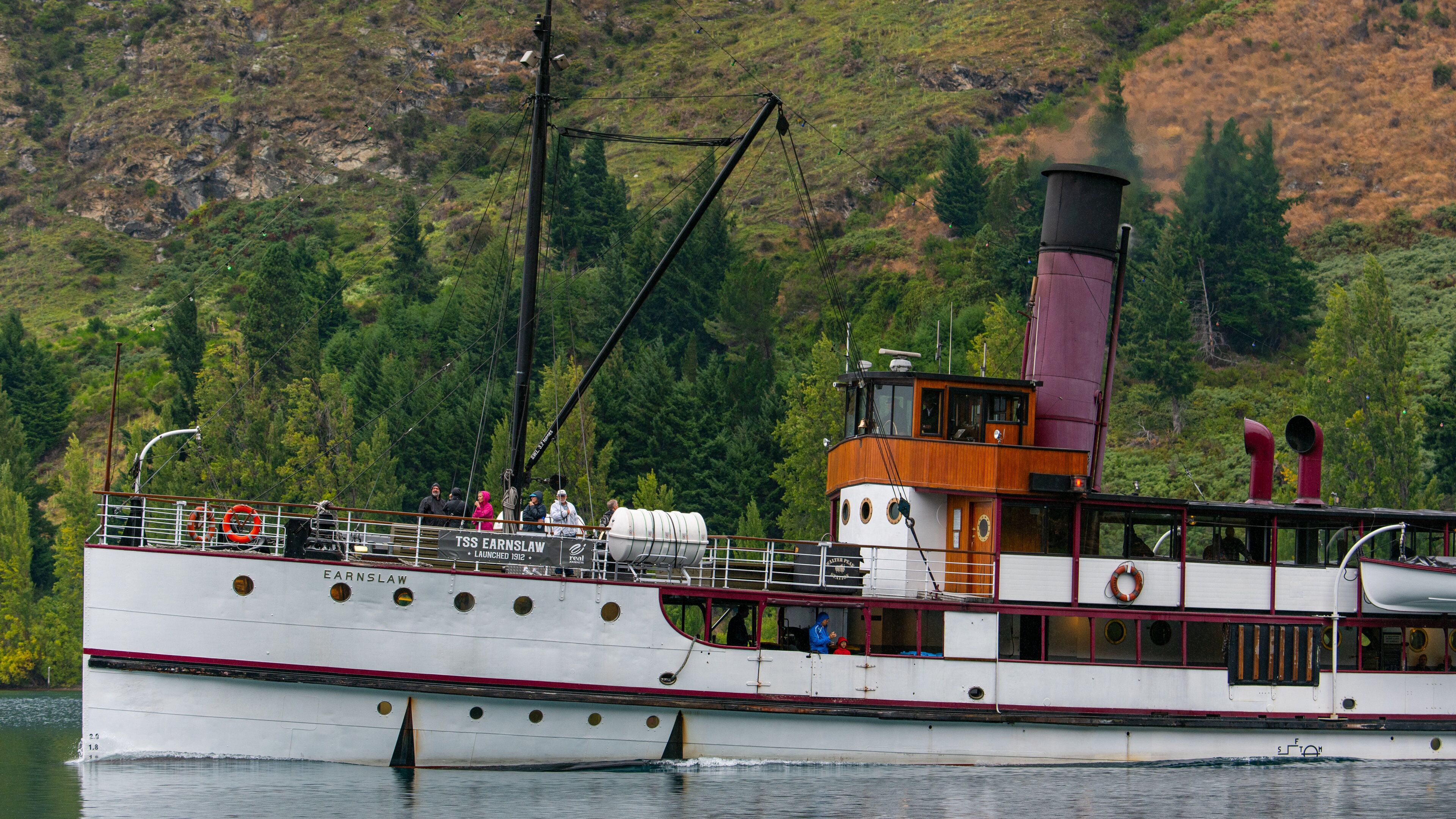 TSS Earnslaw Steamship showing boating and a bay or harbor