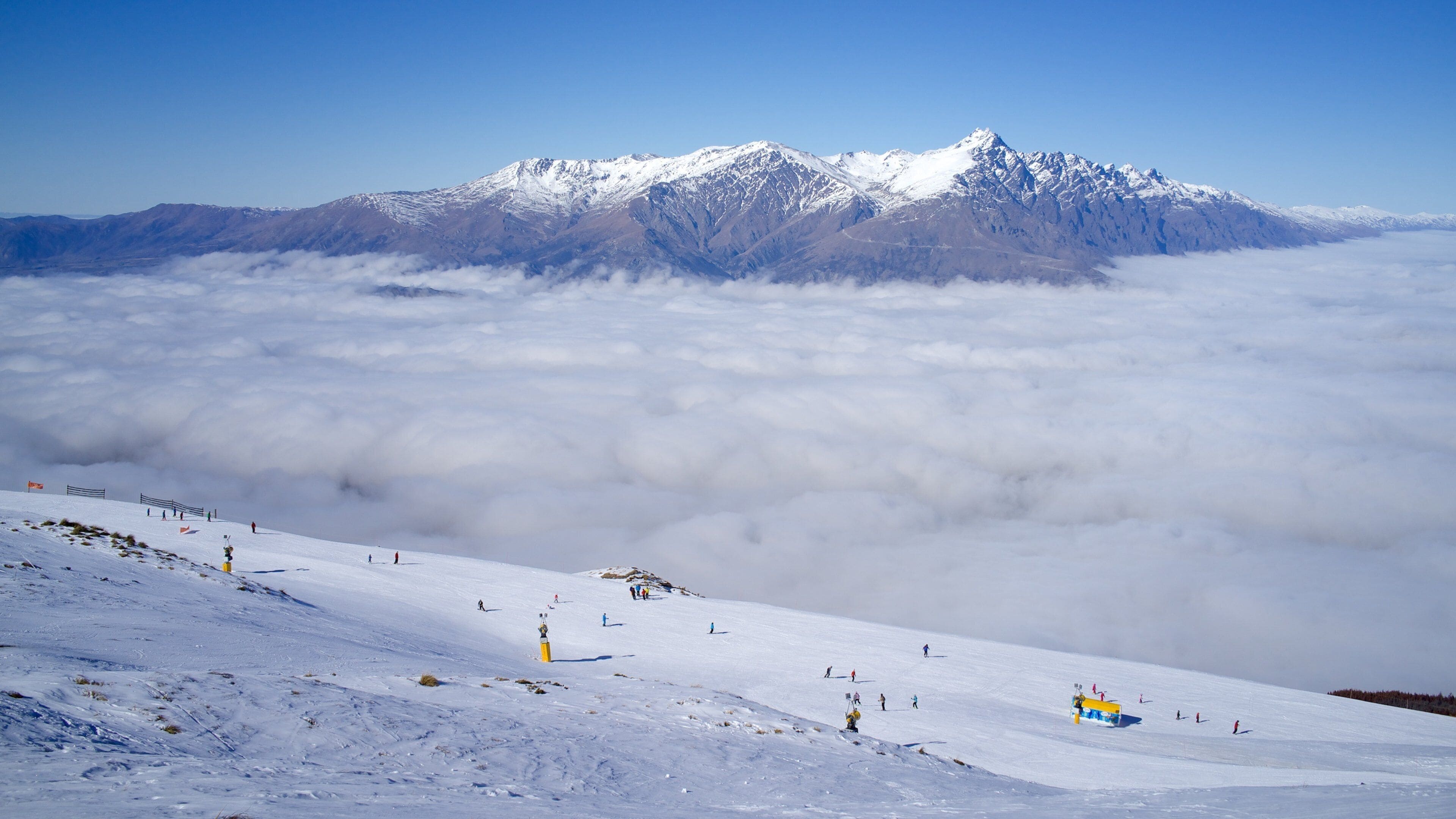 Coronet Peak Ski Area showing mountains and snow