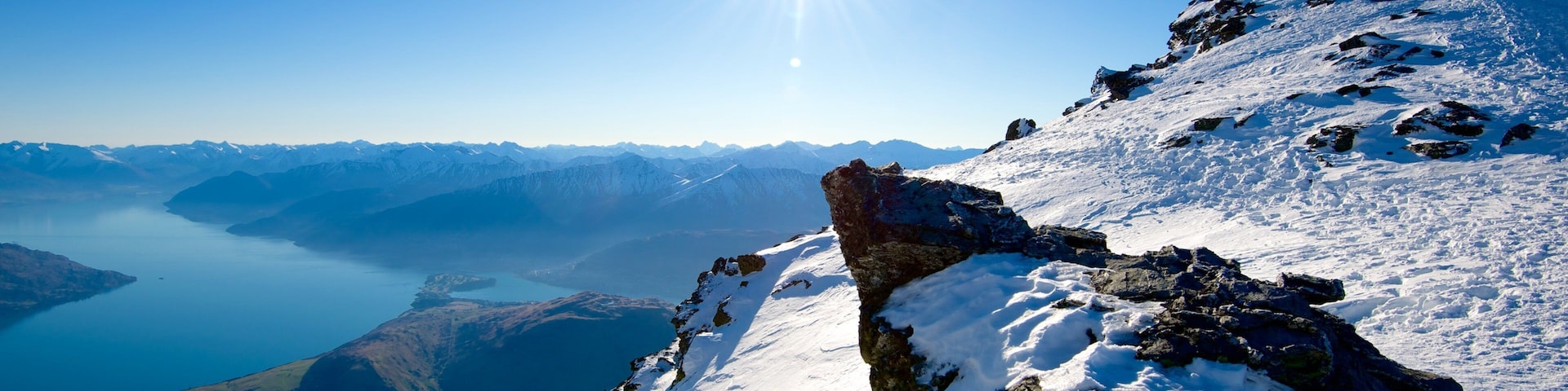 The Remarkables Ski Area featuring snow, landscape views and mountains