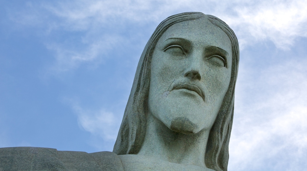 コルコバード どの含み 像あるいは彫刻