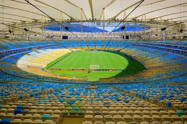 Stade Maracanã mettant en vedette architecture moderne et vues intérieures