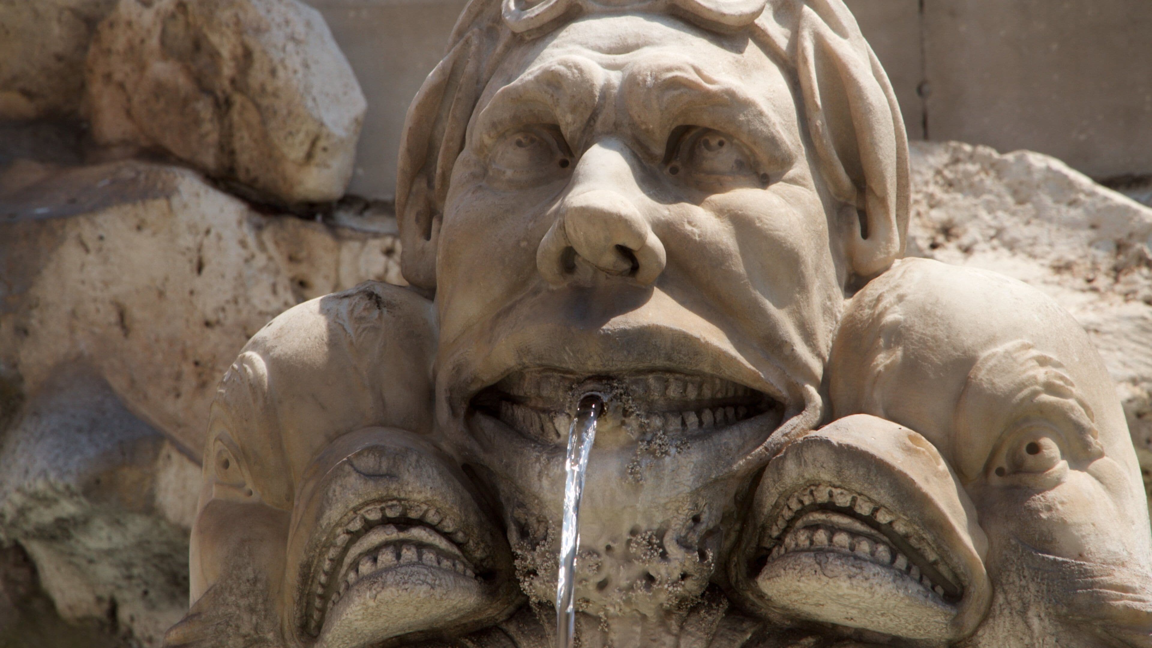 Pantheon which includes a monument, a fountain and art