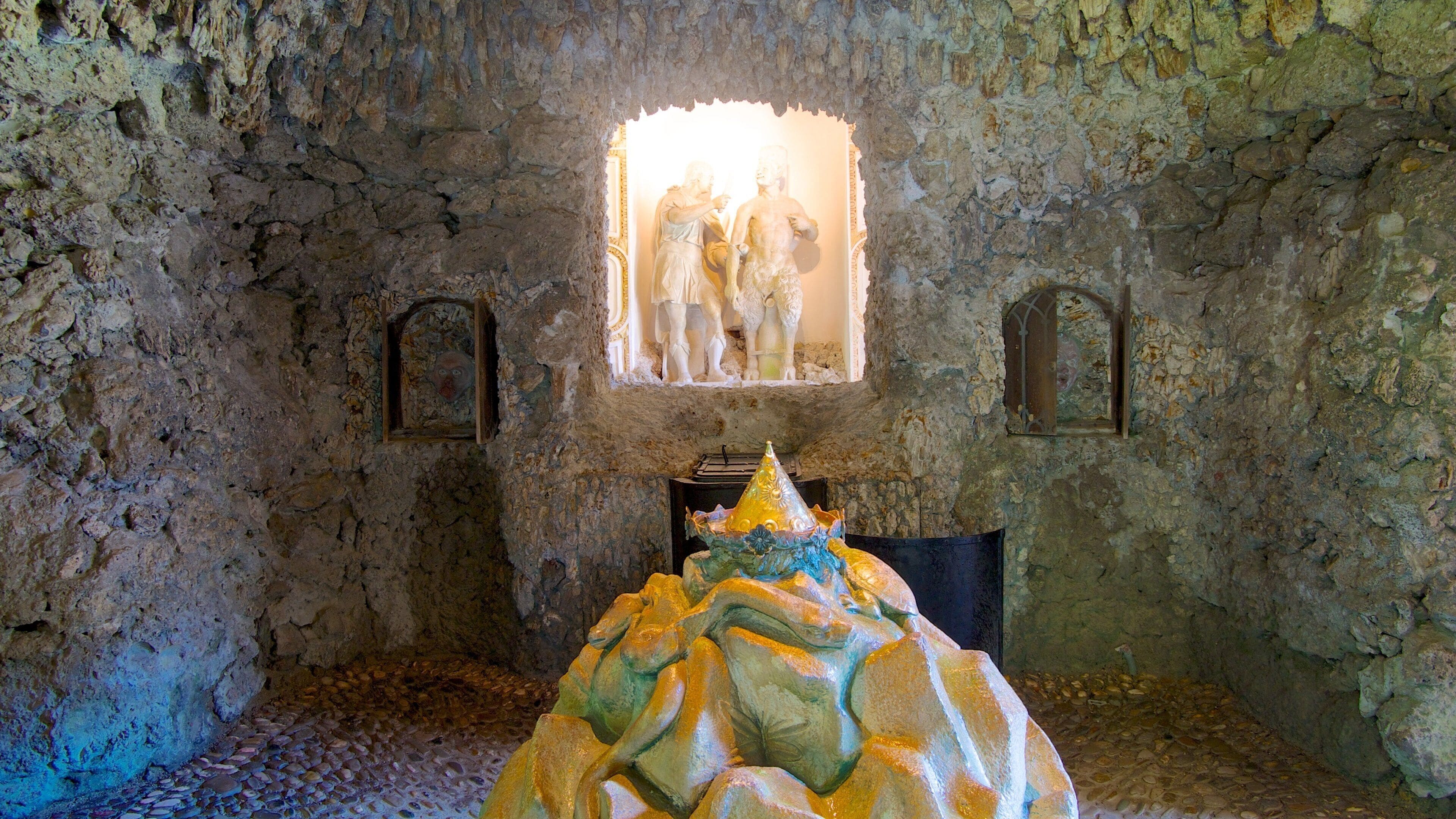 Hellbrunn-slottet fasiliteter samt innendørs