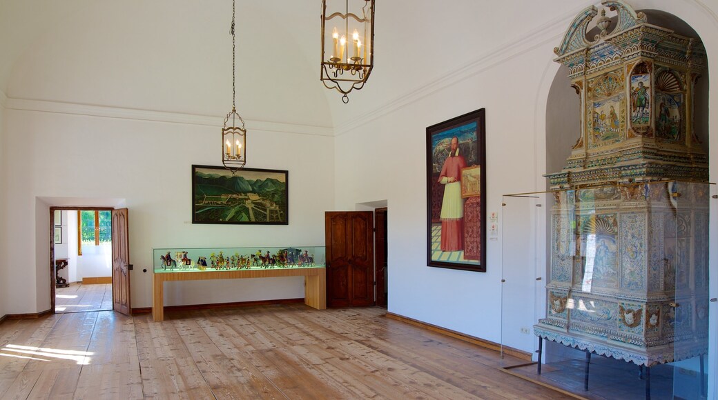 Hellbrunn Palace showing interior views and art