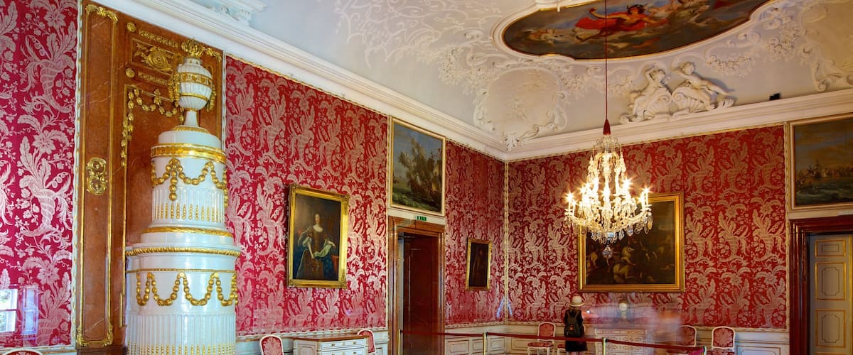 Cung điện Salzburg Residenz cho thấy nghệ thuật, lâu đài và kiến trúc di sản