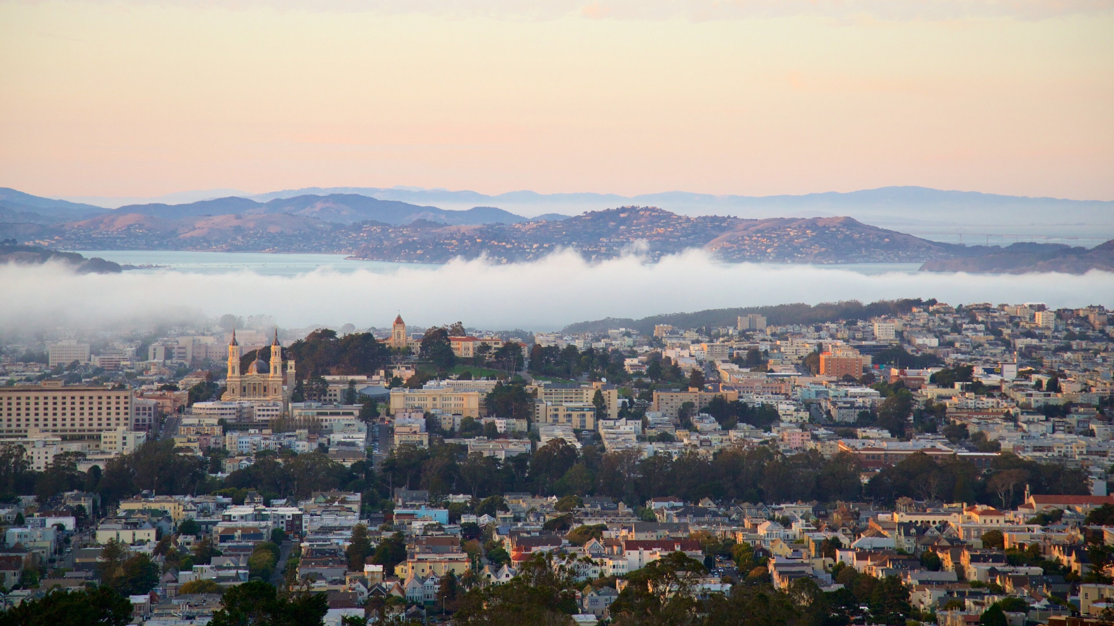 Twin Peaks showing a city
