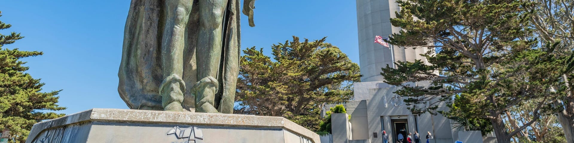 Coit Tower which includes a statue or sculpture