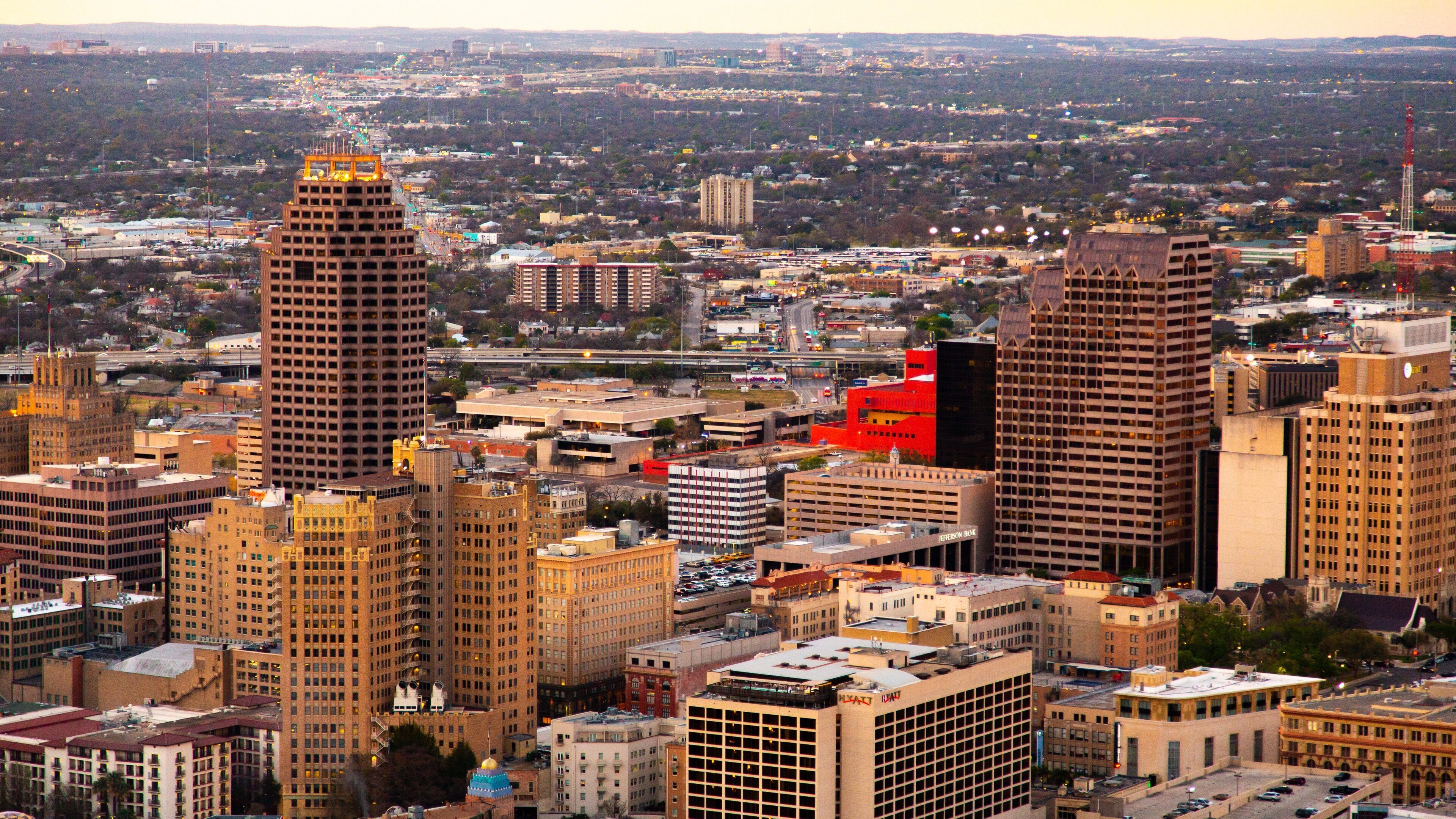 Tower of the Americas showing a city and landscape views