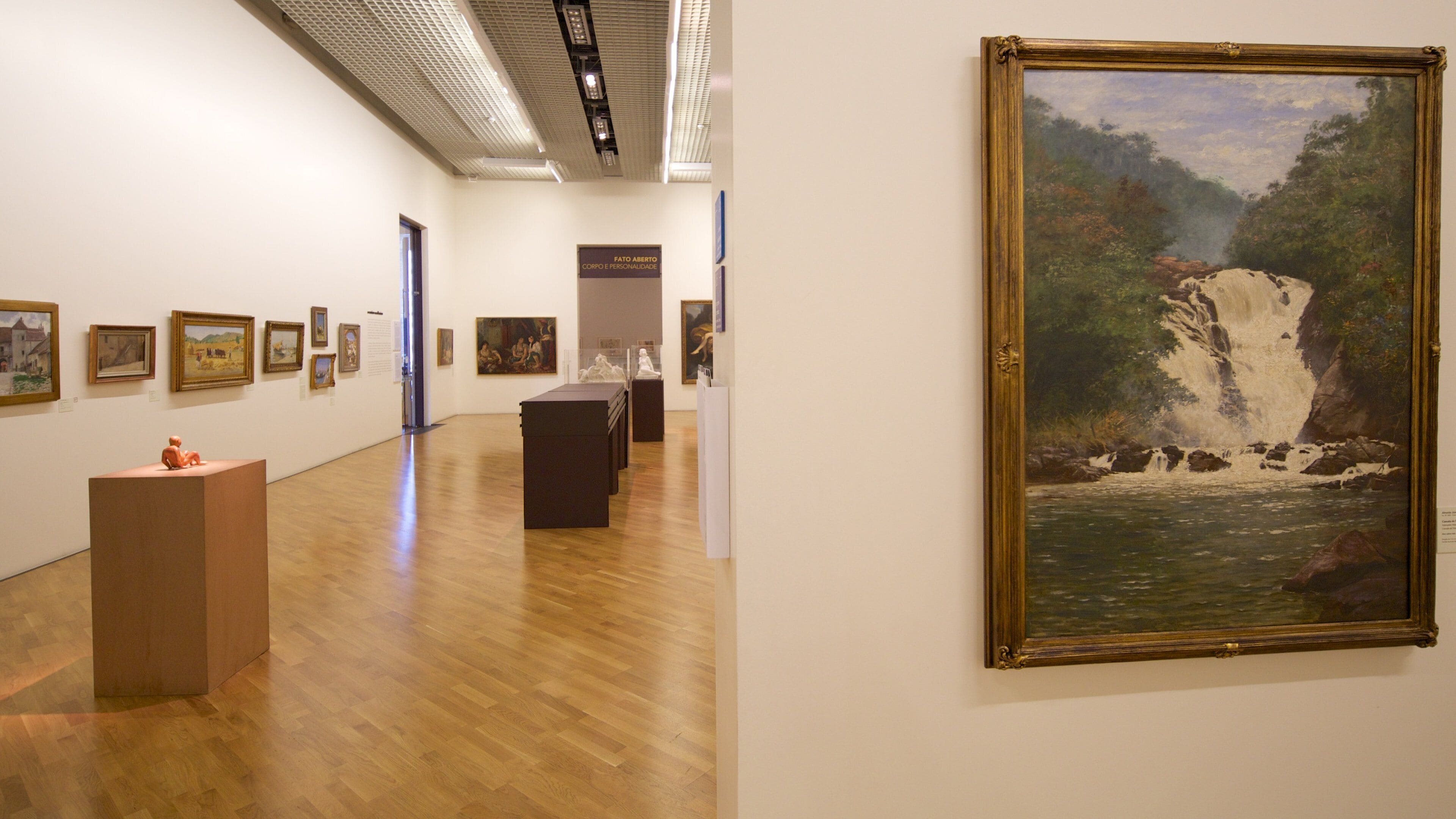 Pinacoteca do Estado featuring art and interior views