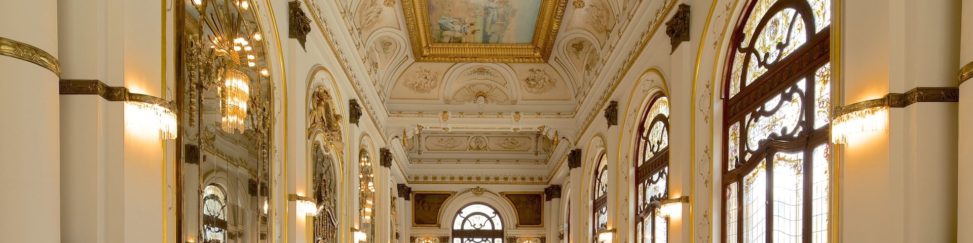 Municipal Theatre of São Paulo which includes heritage architecture, theater scenes and interior views