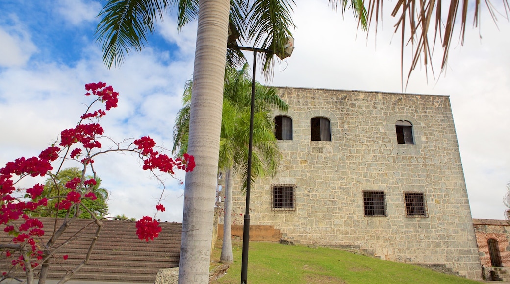 Alcazar de Colon featuring perintökohteet