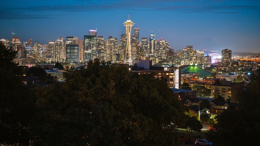 Seattle City Skyline View From Kerry Park