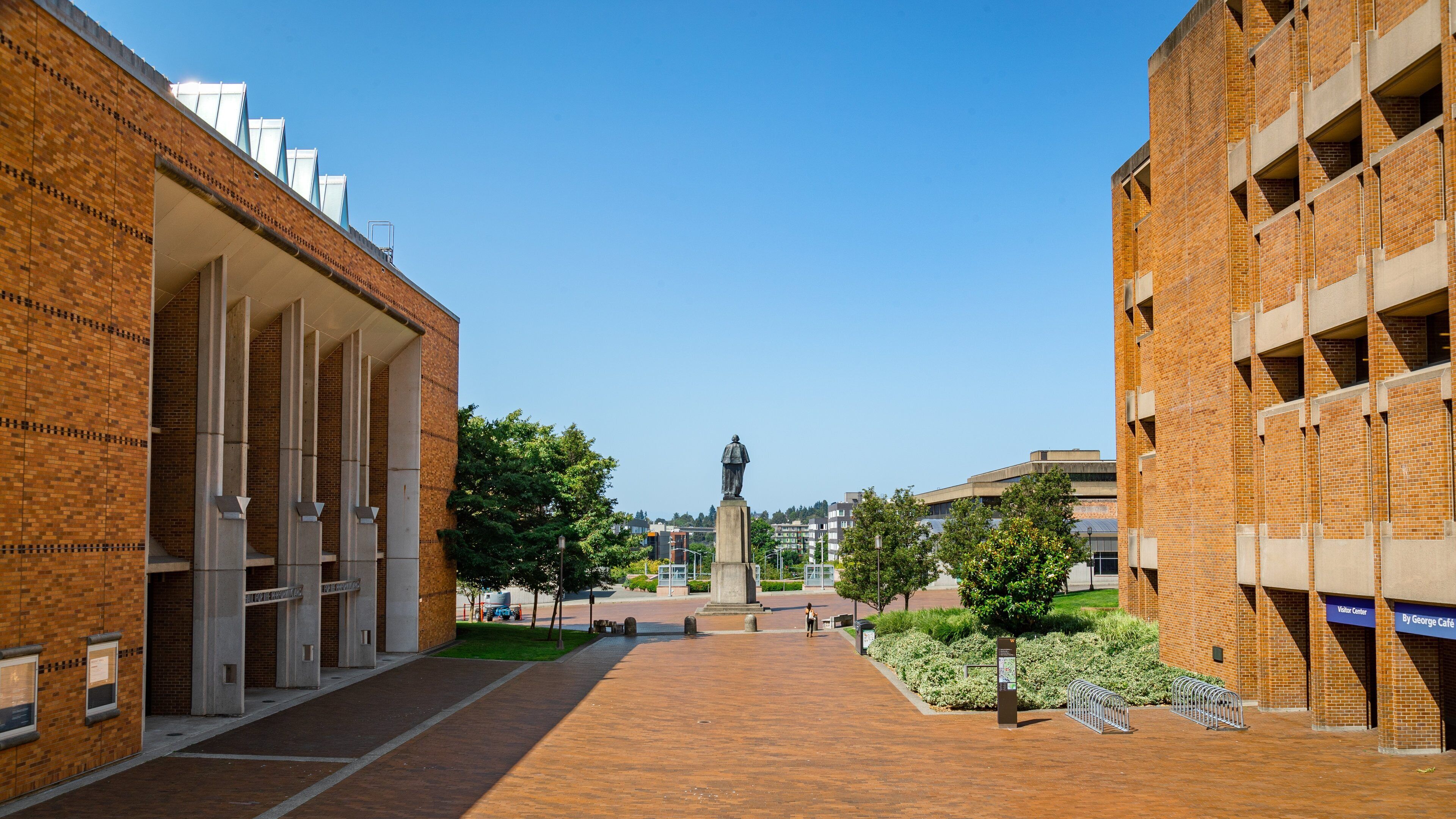 University of Washington which includes a statue or sculpture