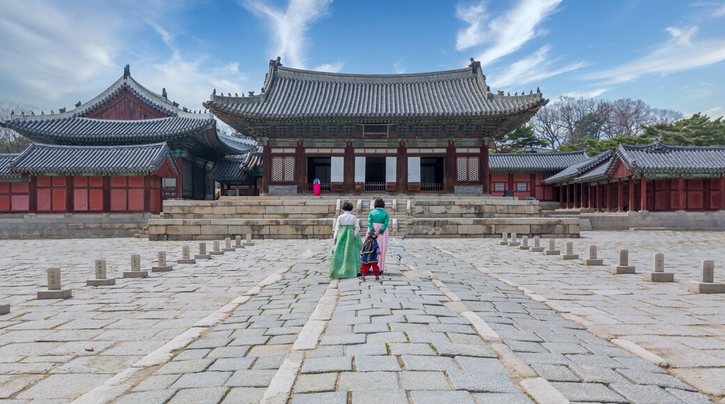 Changgyeonggung Palace was built in15th century by King Sejong, Traditional Architecture in Changgyeonggung Palace, Seoul, South Korea.