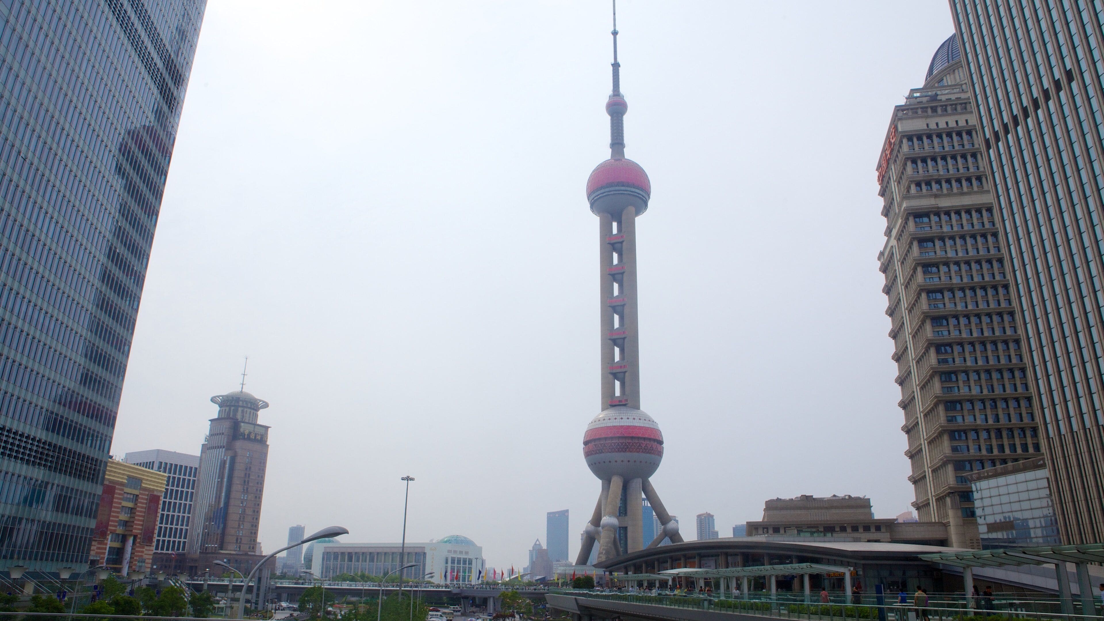 Oriental Pearl Tower showing skyline, a city and city views
