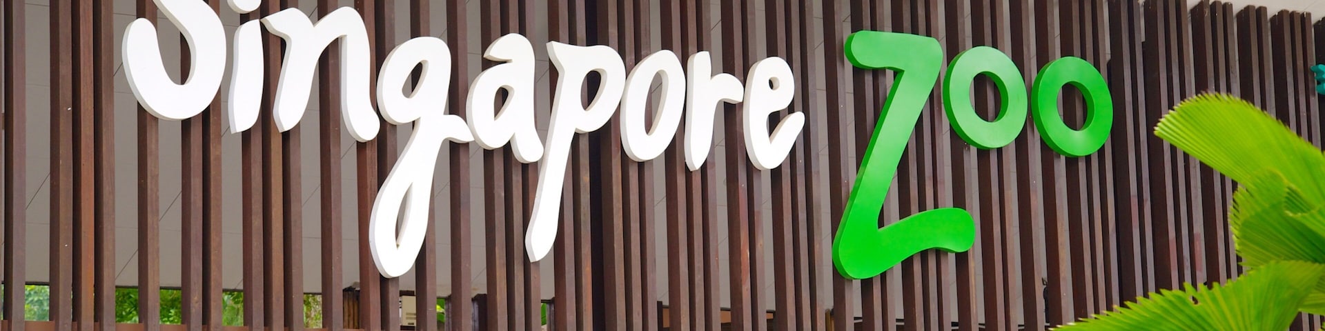 Singapore Zoo featuring zoo animals and signage