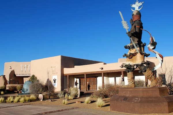 サンタ フェ どの含み 像あるいは彫刻