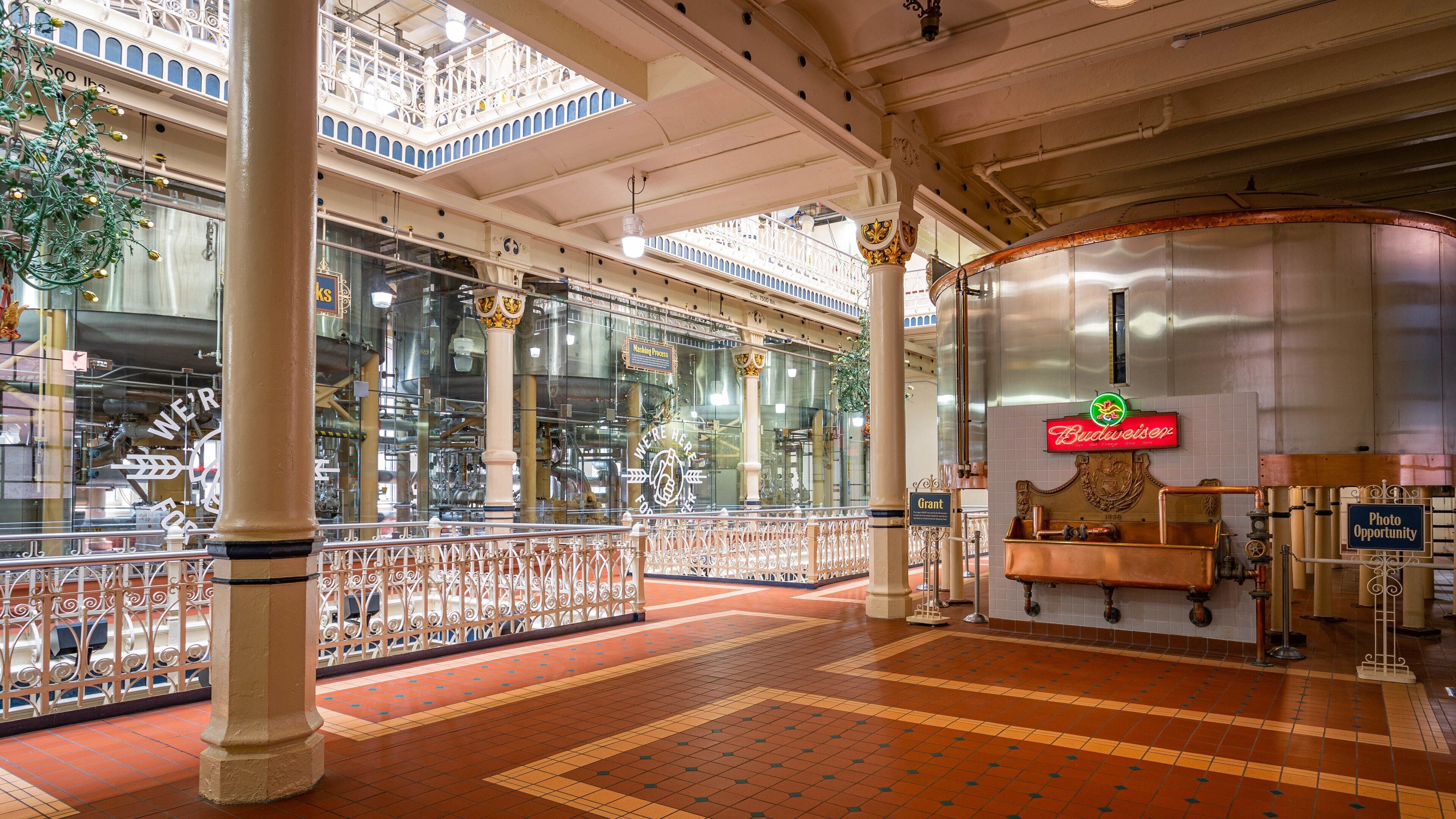 アンハイザー ブッシュ醸造所 (ソーラード) - ツアーとアクティビティ | エクスペディア