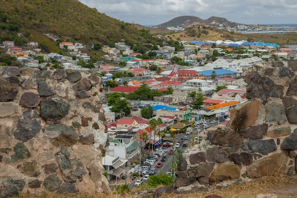Fort St. Louis showing a coastal town