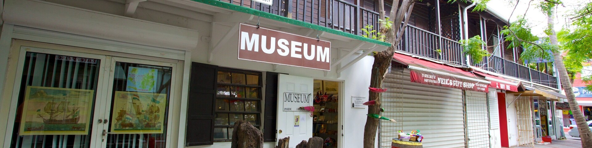 Museum of Sint Maarten which includes street scenes