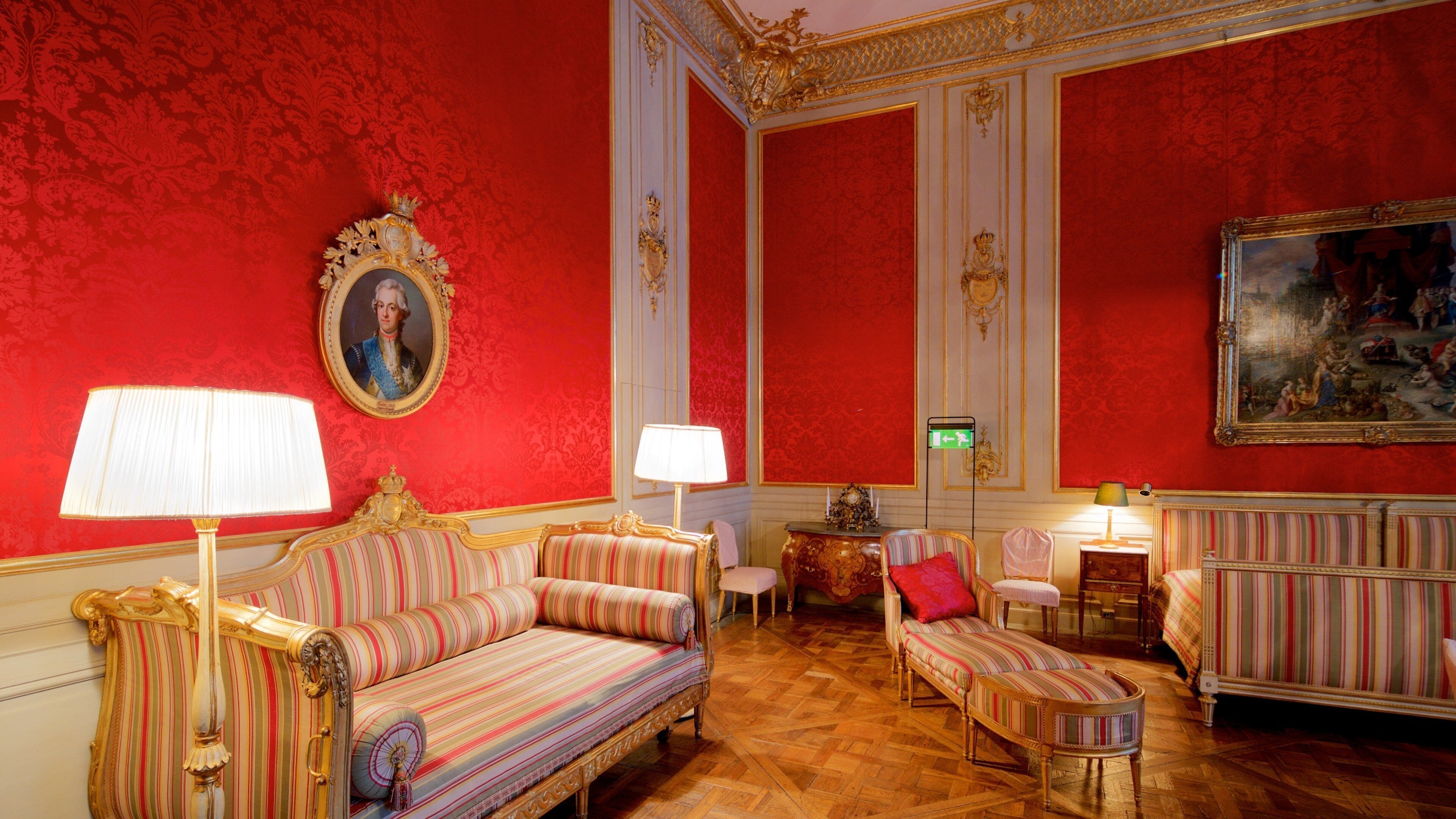 Stockholm Palace featuring interior views, art and heritage elements
