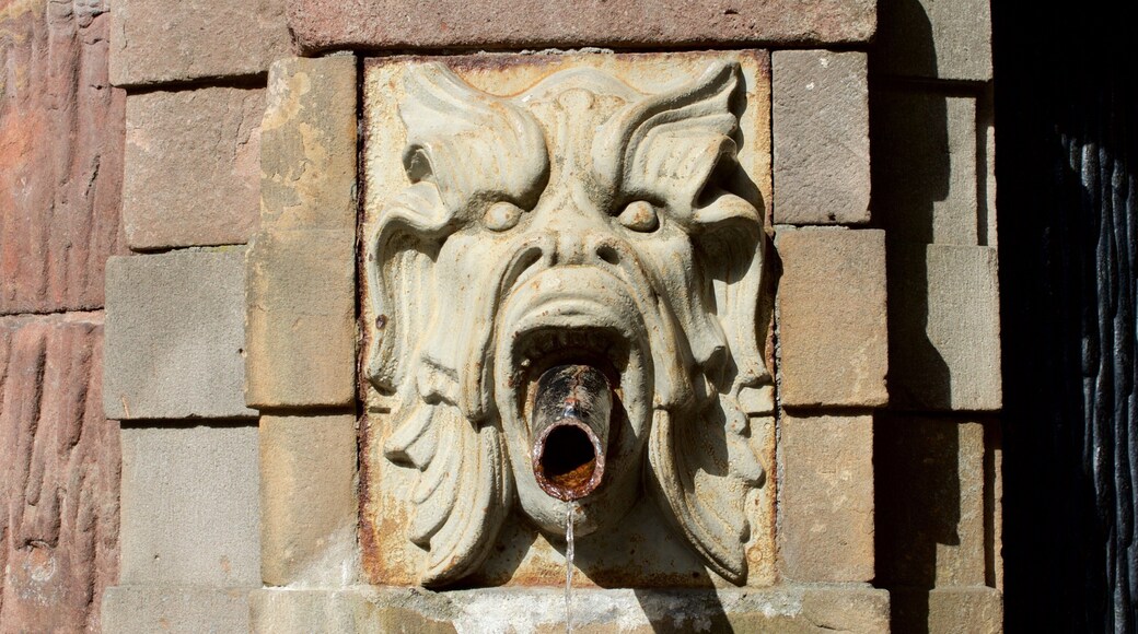 Stortorget featuring a fountain