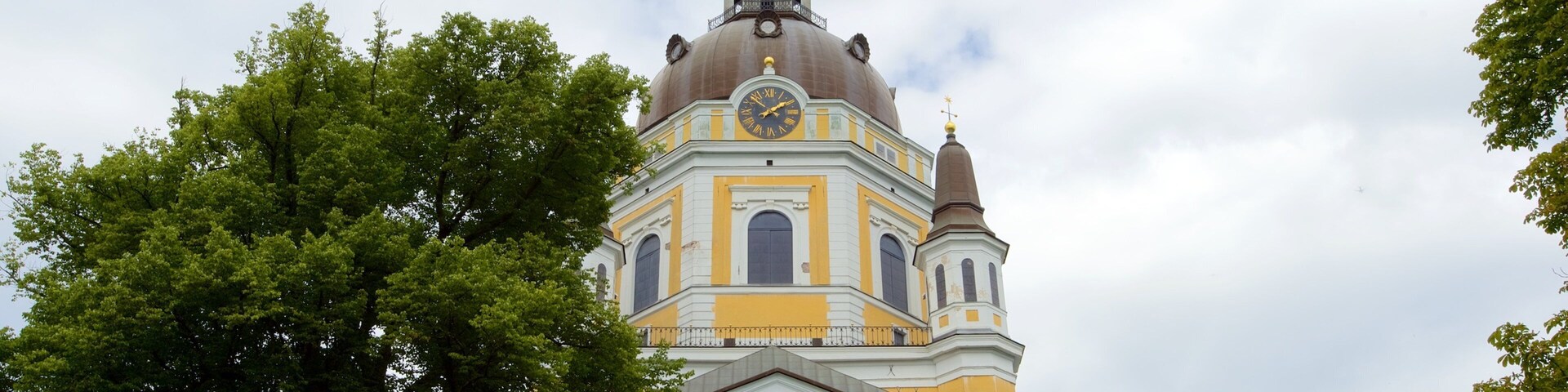 Katarina Church which includes religious aspects, a church or cathedral and heritage architecture