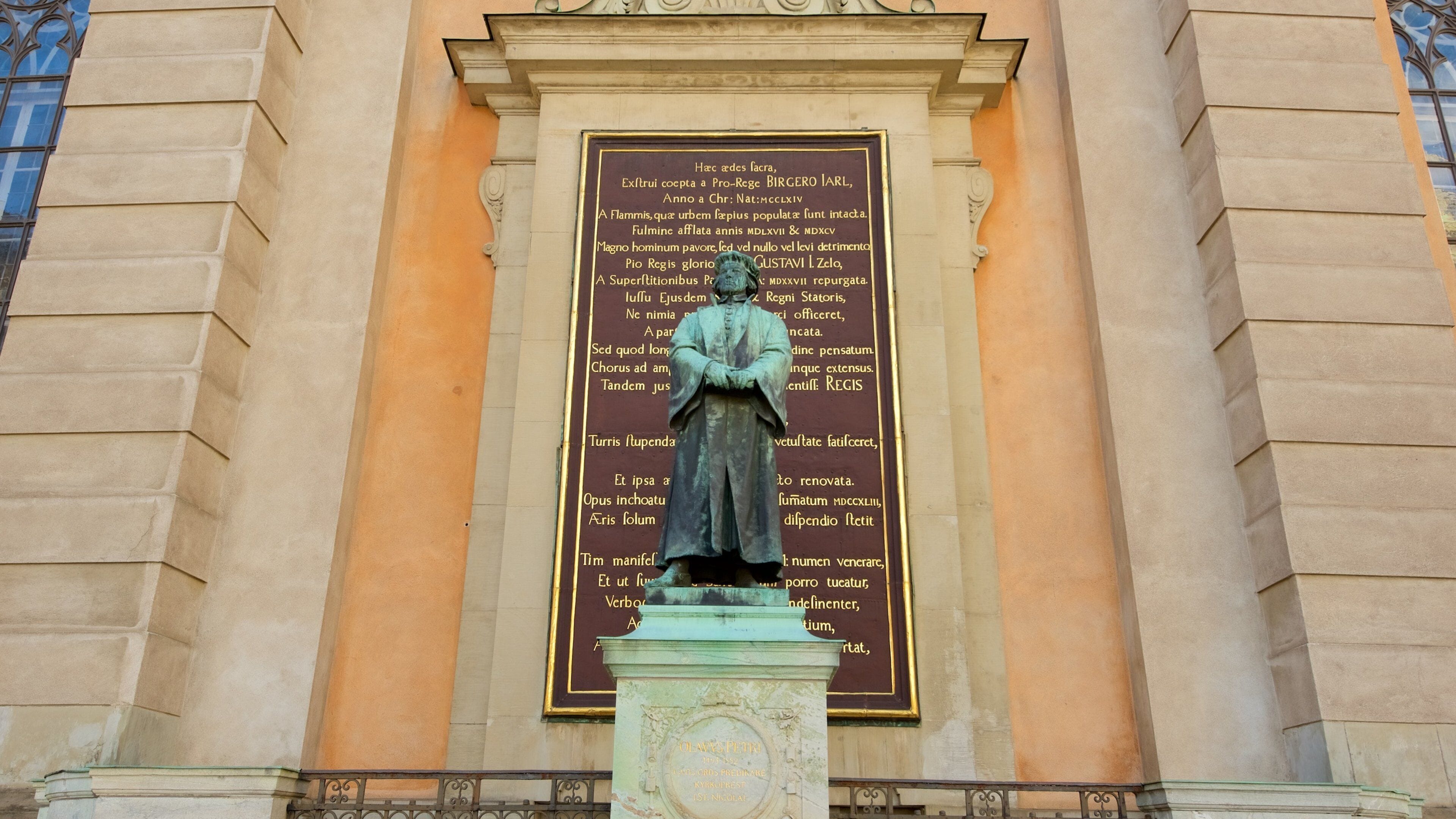 Cathédrale de Stockholm qui includes signalisation