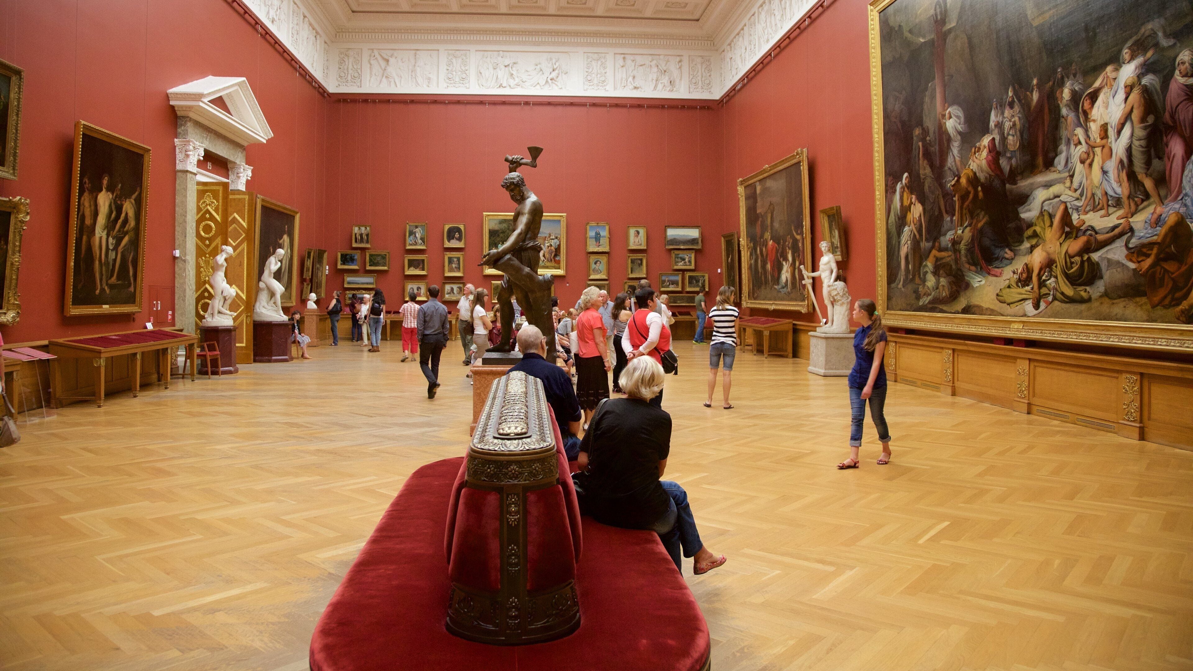 ロシアン ミュージアム (サンクトペテルブルク シティ センター) - ツアーとアクティビティ | エクスペディア