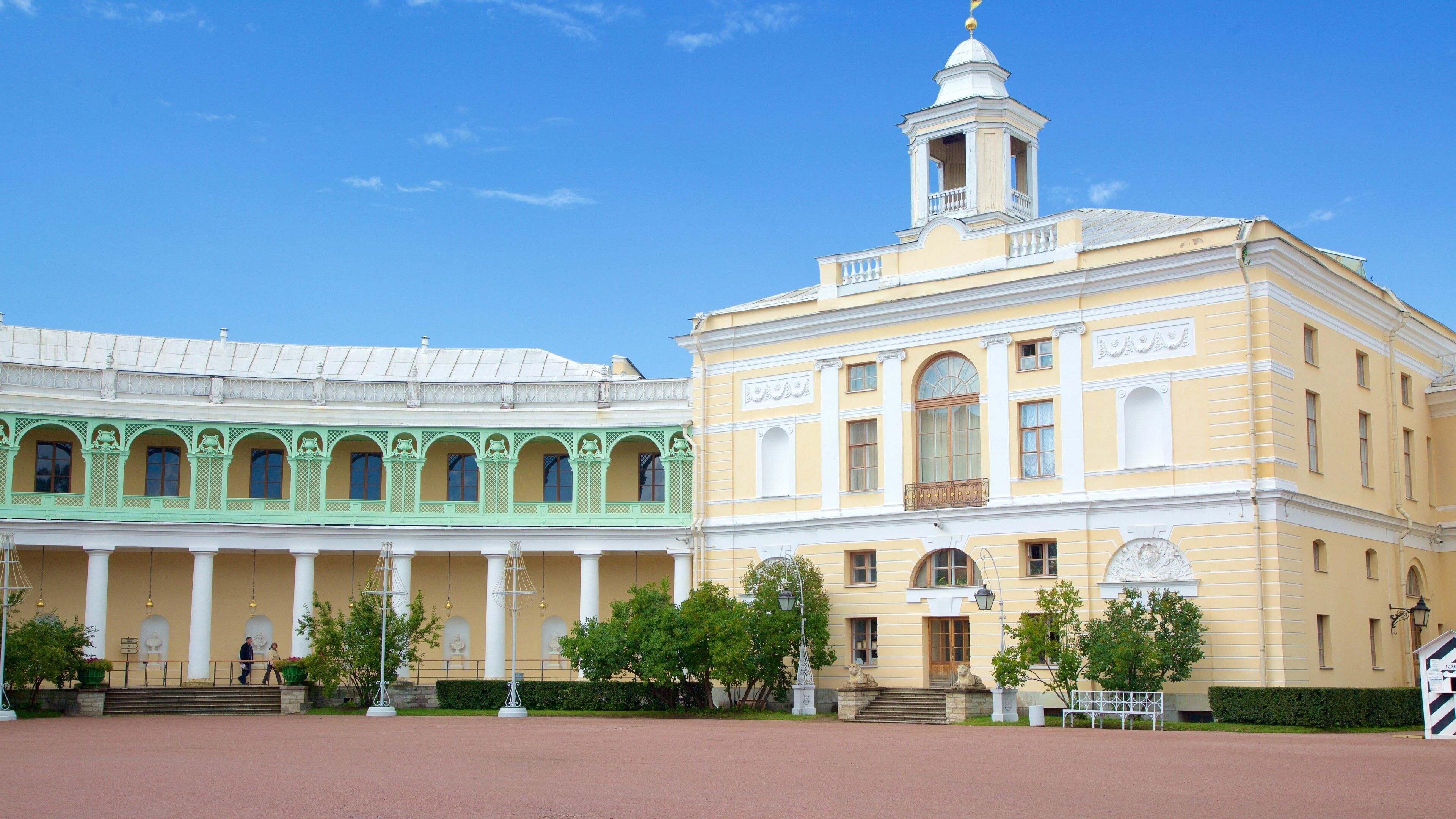 Pavlovsk slott og park som inkluderer historisk arkitektur