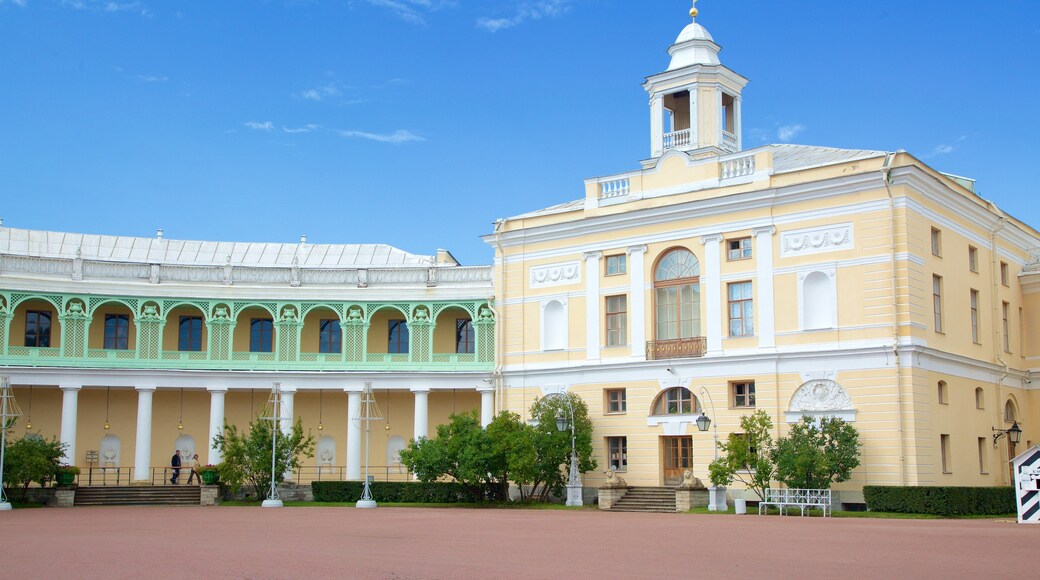 Pavlovsk slott og park som inkluderer historisk arkitektur