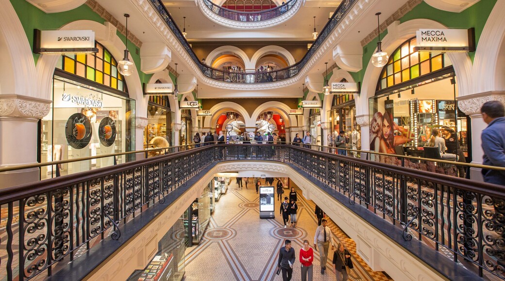 St Maarten and St Martin which includes interior views and shopping