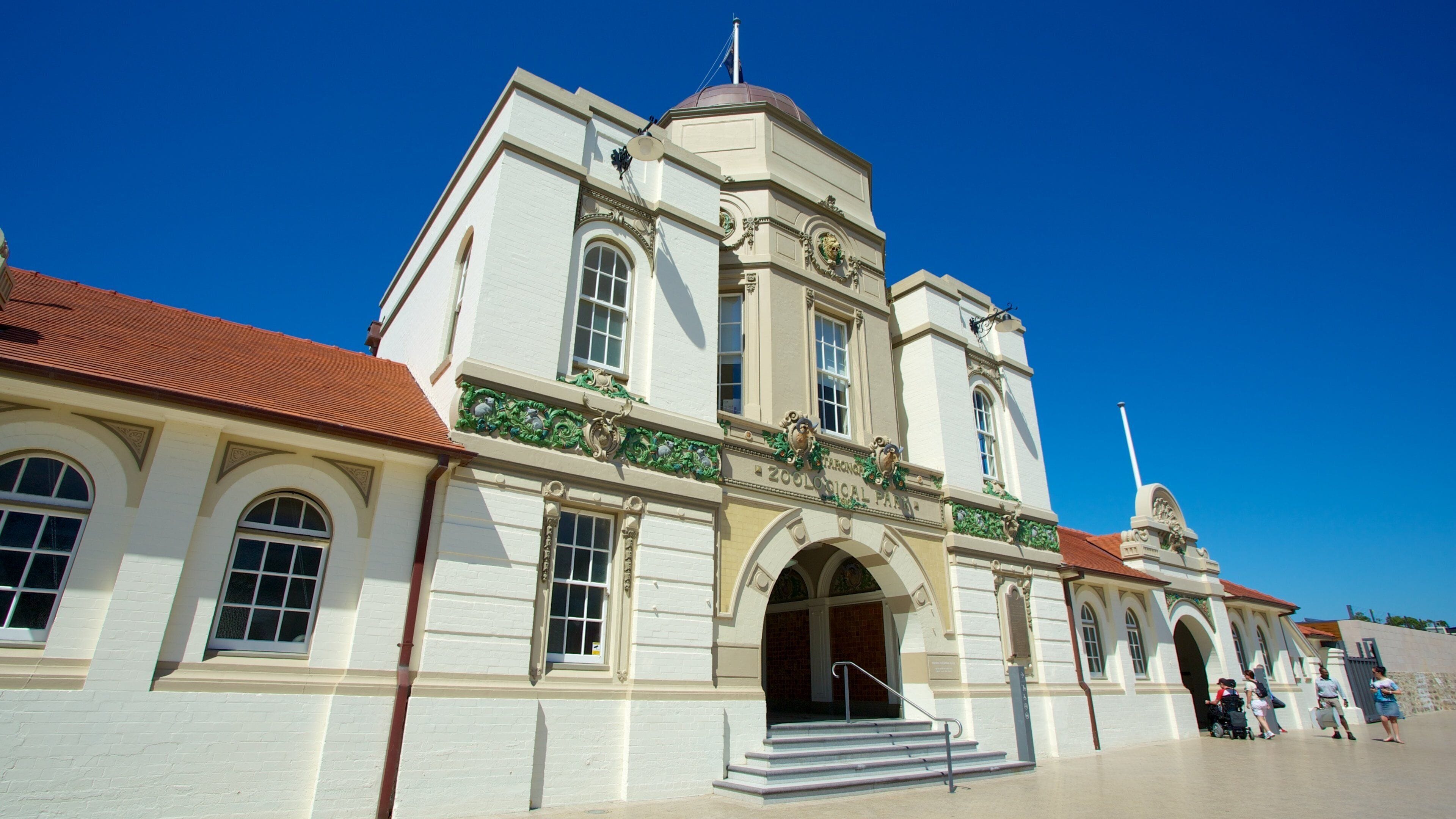 塔隆加動物園 设有 歷史建築