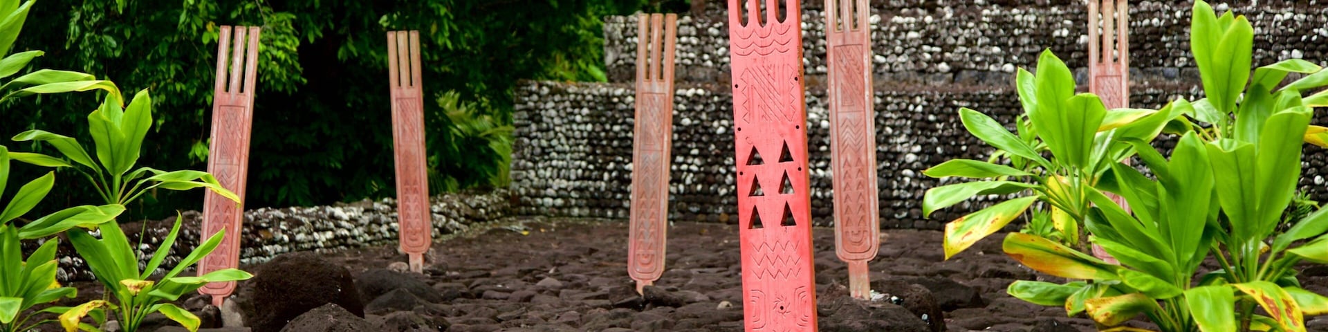 Templo Marae Arahurahu caracterizando um jardim