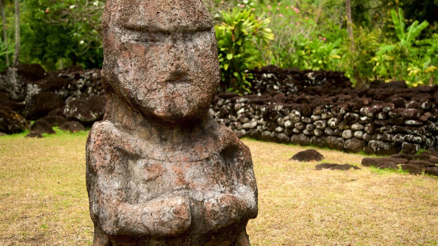 Templo Marae Arahurahu ofreciendo un jardín y cultura indígena
